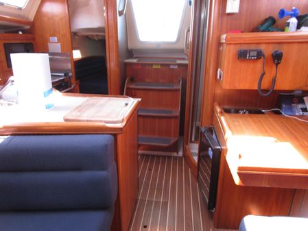 Hunter 36 image