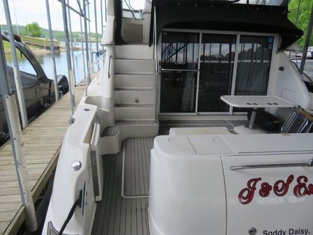 Sea Ray 450 Express Bridge image