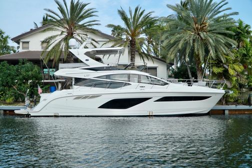 Sea Ray L550 Fly image