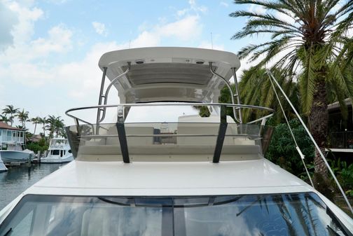 Sea Ray L550 Fly image