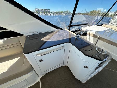 Sea Ray 510 Fly image