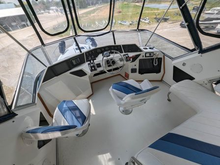 Sea-ray 340-SEDAN-BRIDGE image