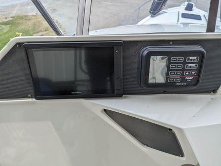 Sea-ray 340-SEDAN-BRIDGE image