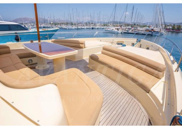 Ferretti Yachts Altura 840 image