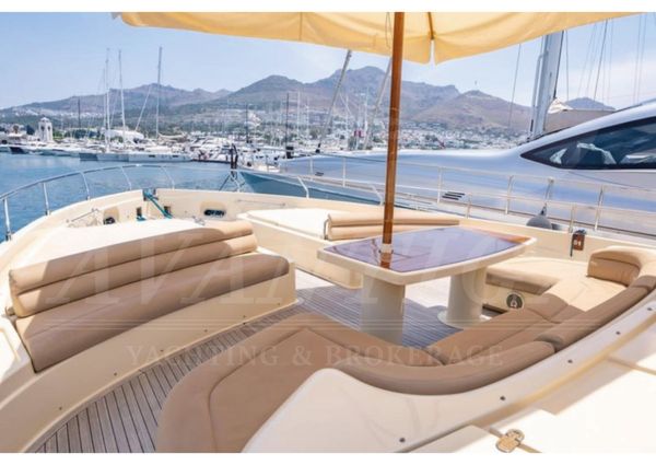 Ferretti Yachts Altura 840 image