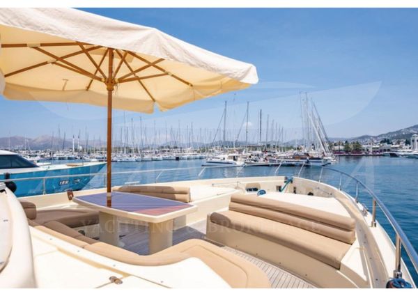 Ferretti Yachts Altura 840 image