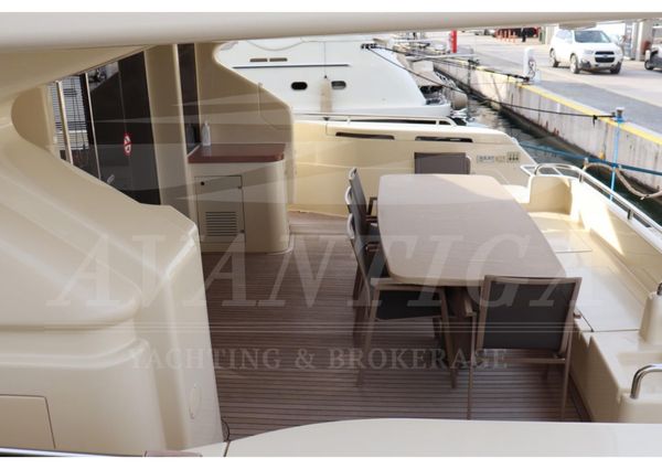 Ferretti Yachts Altura 840 image