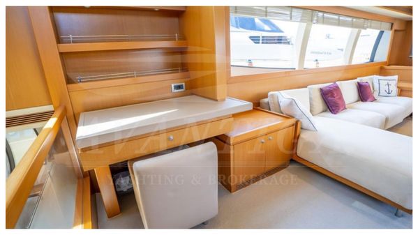 Ferretti Yachts Altura 840 image