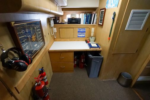 Hatteras 80 Cockpit Motor Yacht image