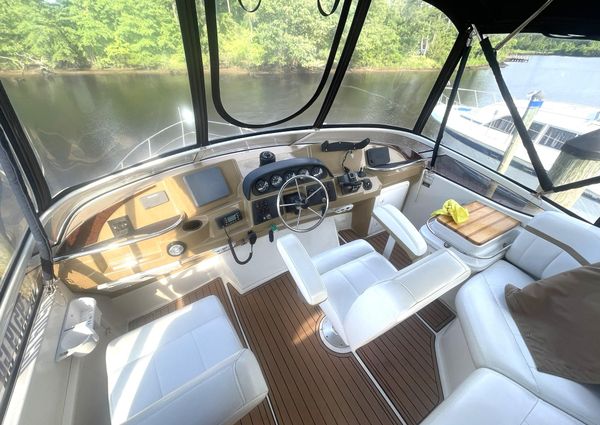 Carver 366 Motor Yacht image