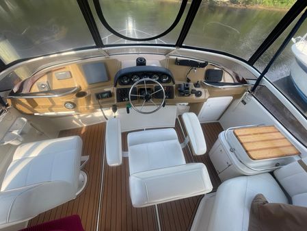 Carver 366-MOTOR-YACHT image