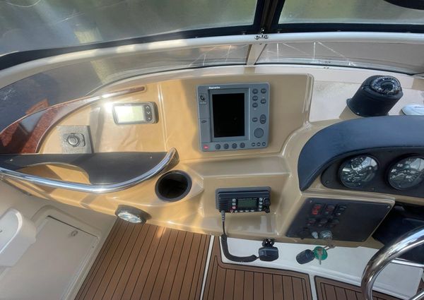 Carver 366 Motor Yacht image