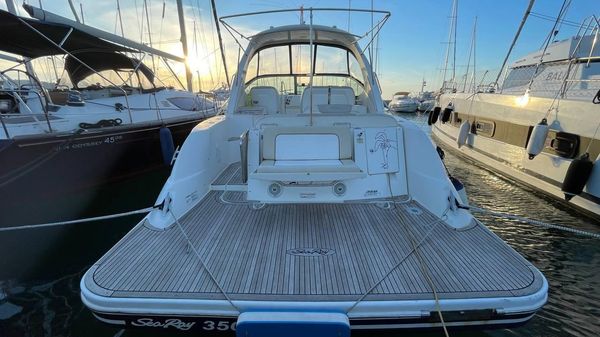 Sea Ray 350 