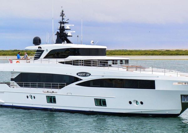 Gulf Craft Majesty 100 image