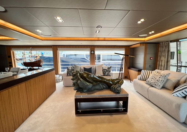 Gulf Craft Majesty 100 image