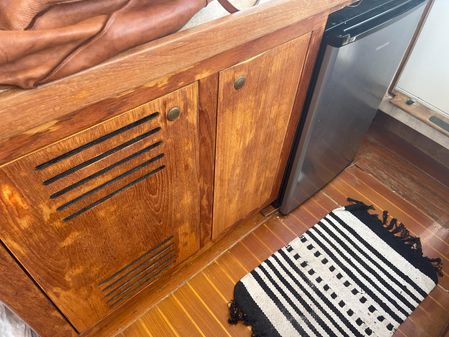 Mainship 430 Trawler image