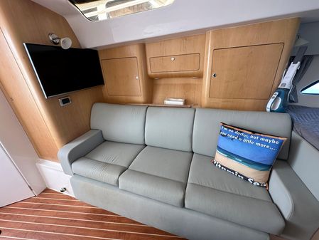 Intrepid 430-SPORT-YACHT image