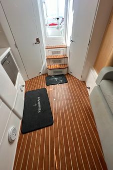 Intrepid 430-SPORT-YACHT image