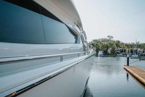 Ferretti Yachts 881 image