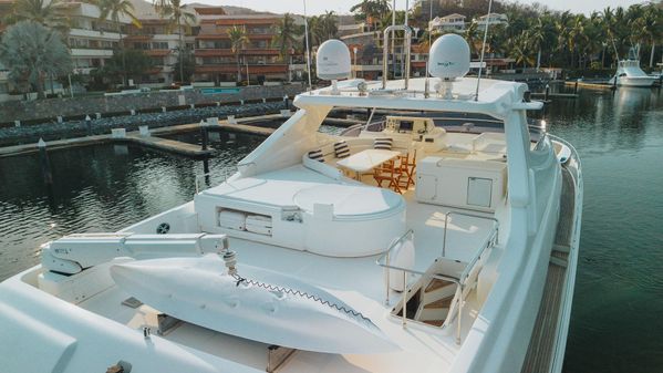 Ferretti Yachts 881 image