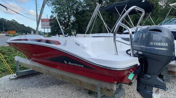 Hurricane SunDeck Sport 185 OB