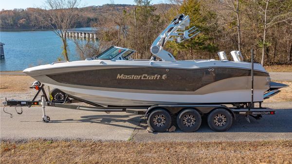 MasterCraft X24 