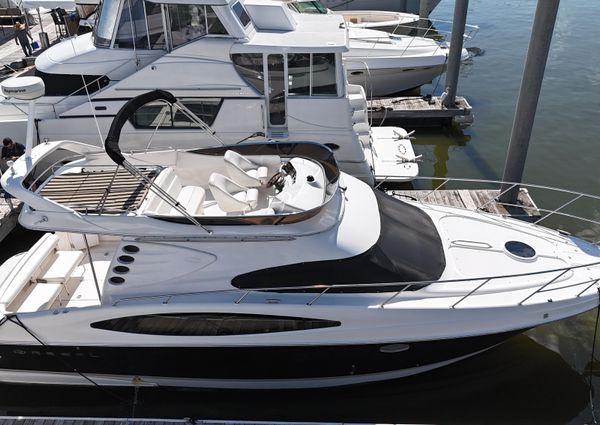 Regal 4080 Flybridge Sedan image