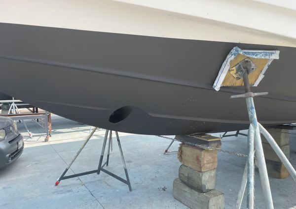 Regal 4080 Flybridge Sedan image