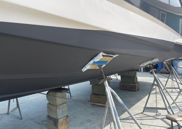 Regal 4080 Flybridge Sedan image