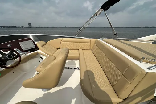 Regal 4080 Sportyacht image