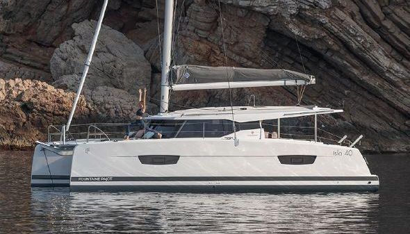 Fountaine Pajot Isla
