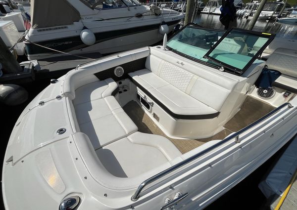 Sea Ray SDX 250 image