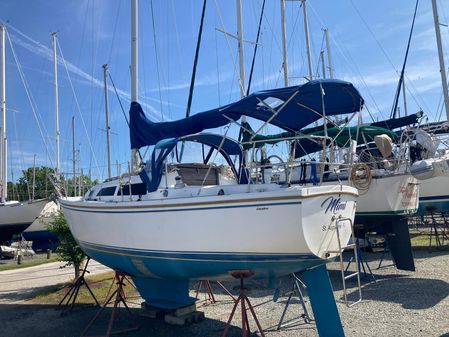 Catalina 27 tall rig wing keel image