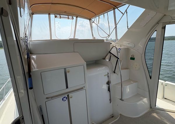 Carver 396 Motor Yacht image