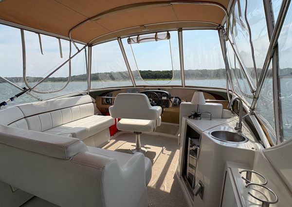 Carver 396 Motor Yacht image