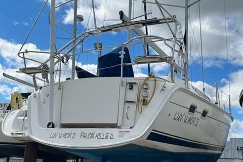 Hunter 33e 
