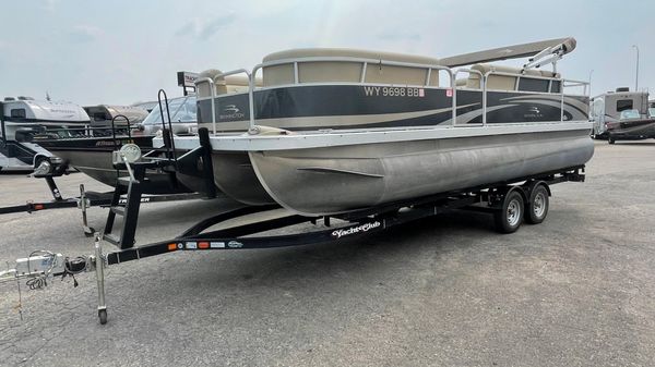 Bennington 22ss
