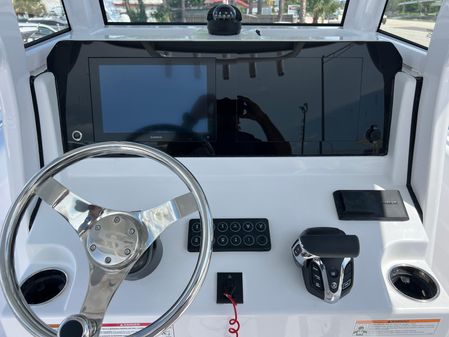 Sportsman OPEN-232-CENTER-CONSOLE image