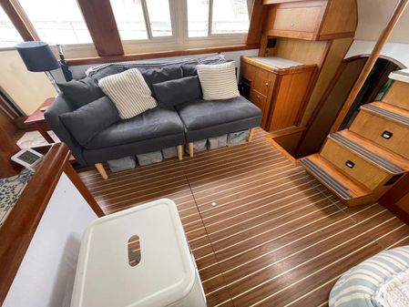 Mainship 430 Aft Cabin 3SR Trawler image