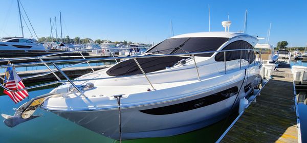 Sea Ray 400 Sundancer image