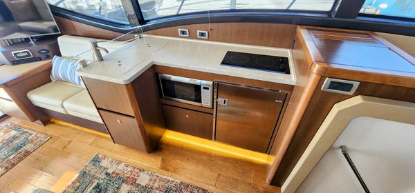 Sea Ray 400 Sundancer image