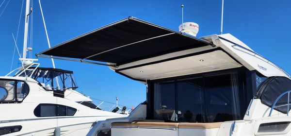 Sea Ray 400 Sundancer image