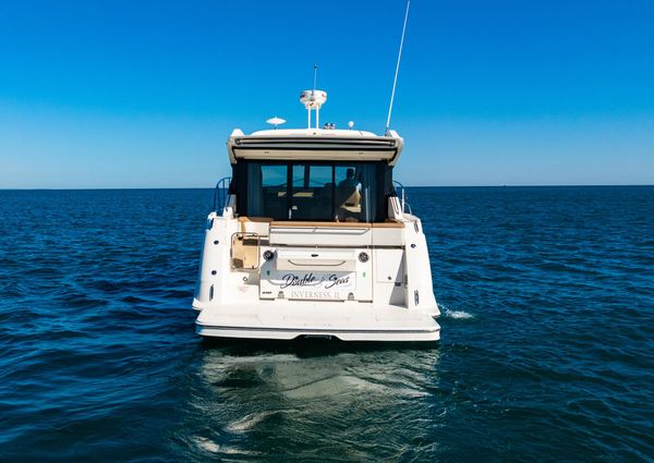 Sea Ray 400 Sundancer image