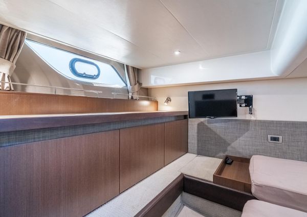 Sea Ray 400 Sundancer image