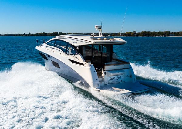 Sea Ray 400 Sundancer image