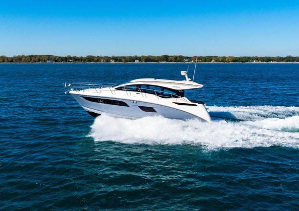 Sea Ray 400 Sundancer image