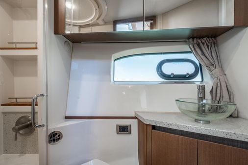 Sea Ray 400 Sundancer image