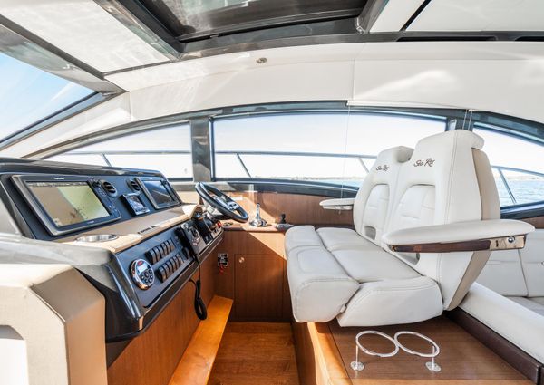 Sea Ray 400 Sundancer image