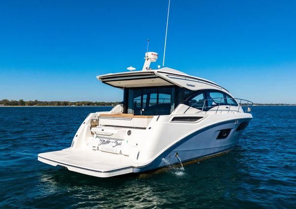 Sea Ray 400 Sundancer image