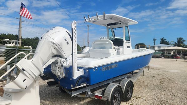 Everglades 253-CENTER-CONSOLE image